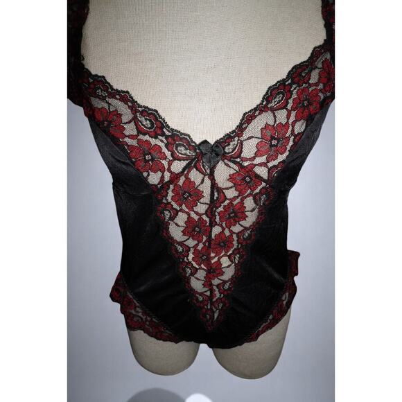 Black Satin & Red Floral Lace Bodysuit – Romantic Vintage-Lingerie (Size M) - Picture 6 of 6